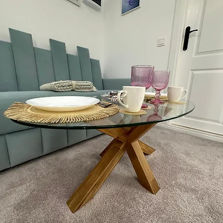 Elegant Escape Apartman