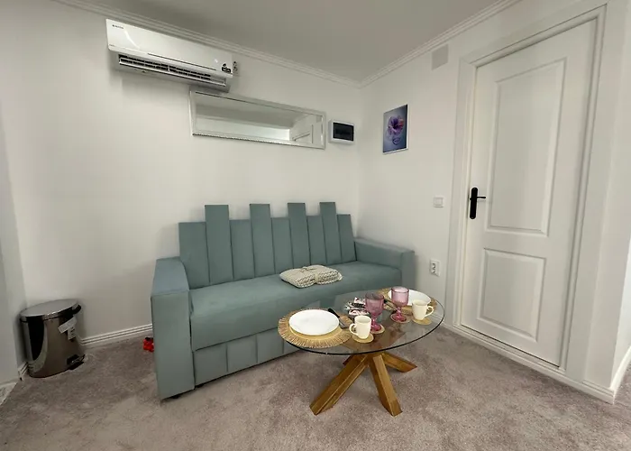 Апартаменты Elegant Escape *