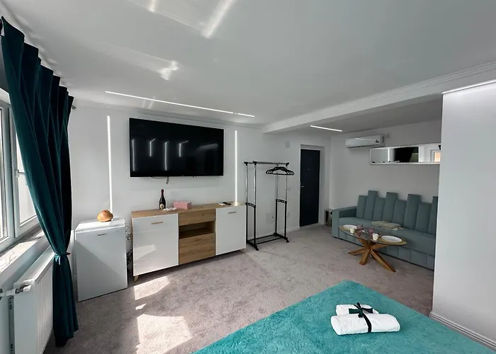 Elegant Escape Апартаменты Крайова