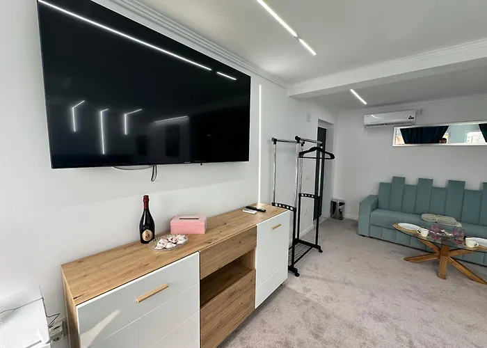 Апартаменты Elegant Escape *