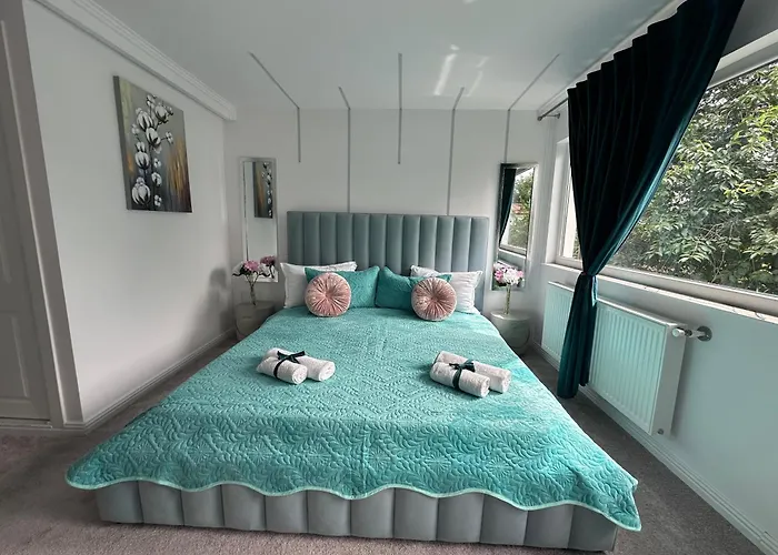 Elegant Escape * Крайова