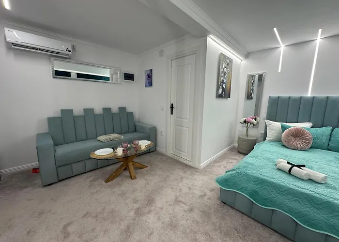 Апартаменты Elegant Escape *